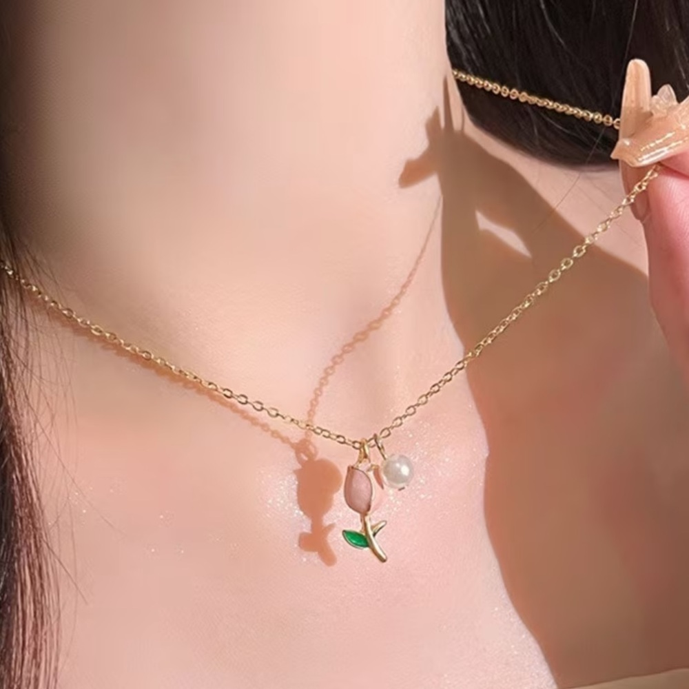 Gold Rose Pendant Necklace